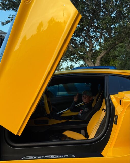 Need to know how to fit the hockey bag into Aventador? Ask my dad.
@nartovhockey #nhl #palmbeachhawks #icehockey #hockey🏒